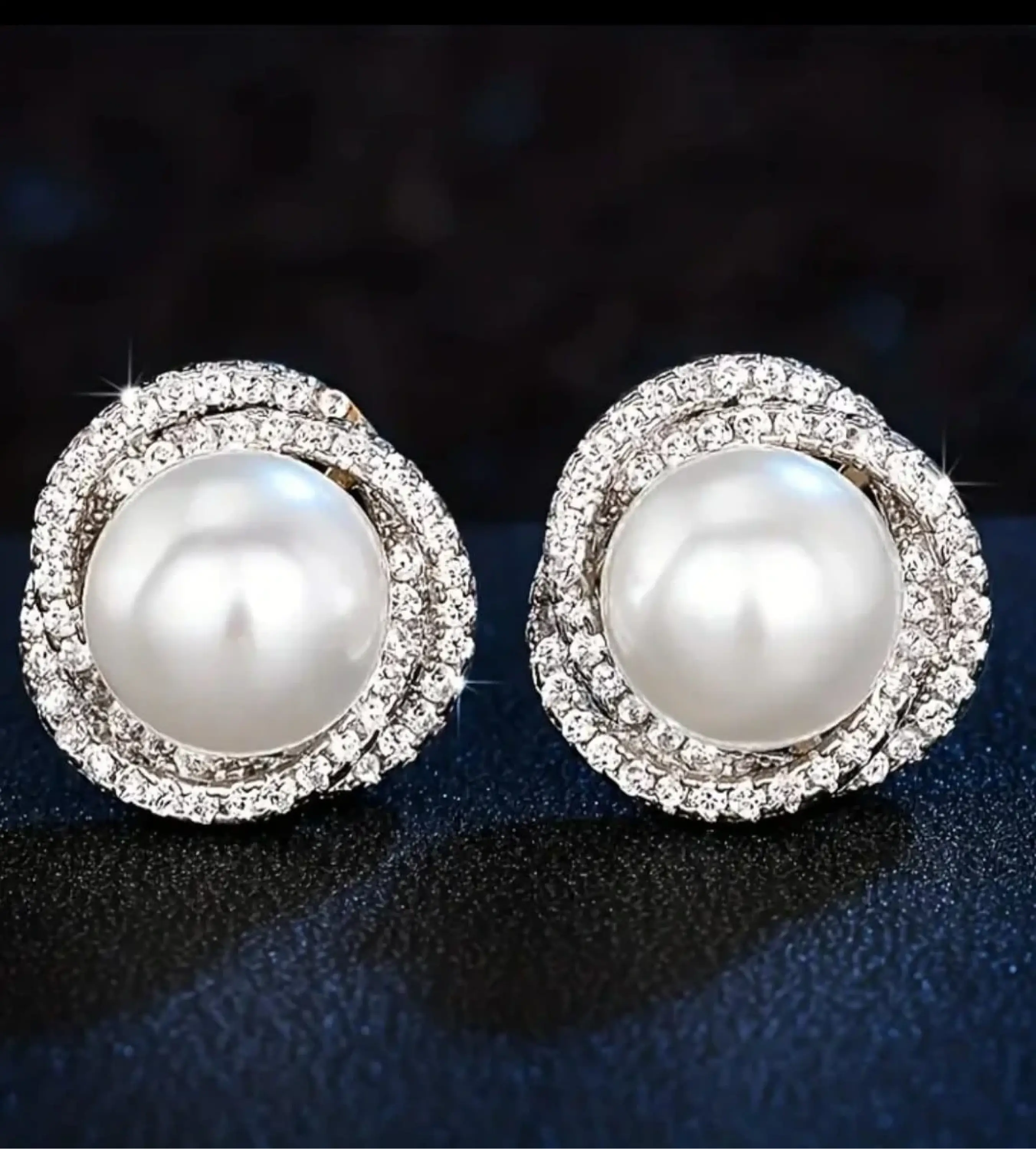 Taş İşlemeli İnci Küpe