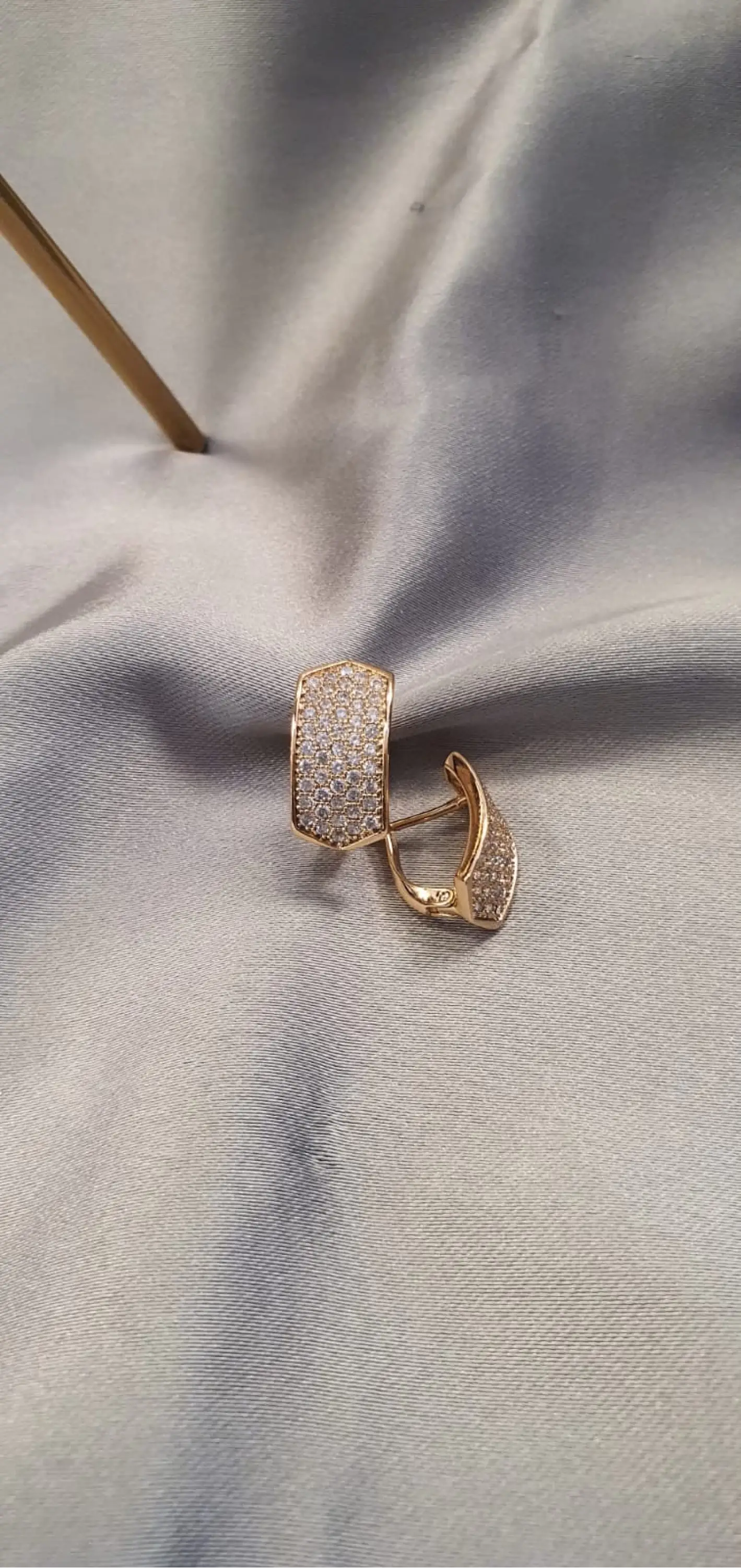 Konomi Vıp Küpe  (20mm)