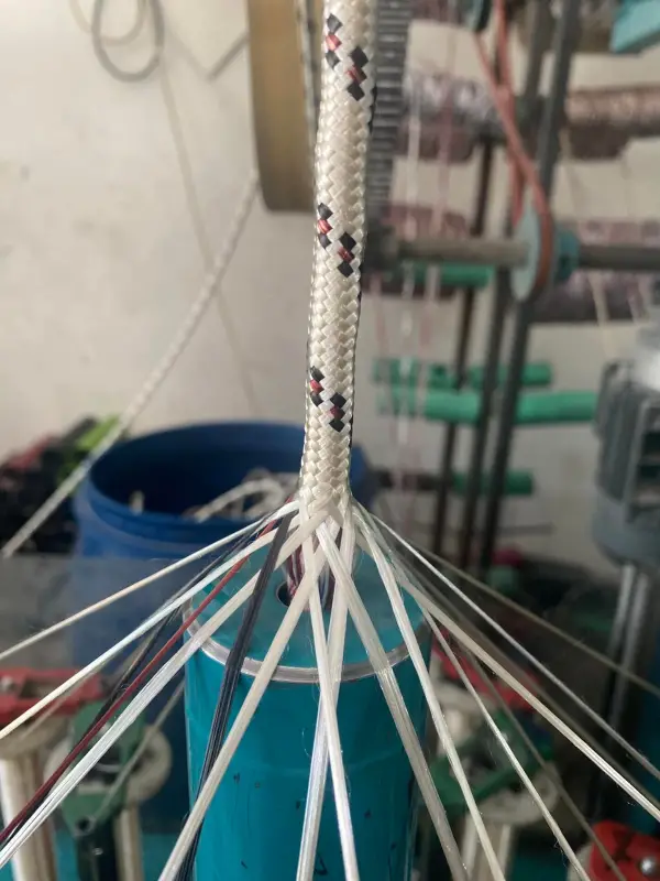 İskota Halatı 8mm Sentetik – Yüksek Mukavemetli, Hafif ve Dayanıklı – 600 Metre Makara (34 Kg)