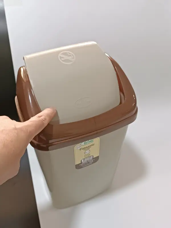Fantastik Sallanır Kapak Plastik Banyo Mutfak Çöp Kovası Kutusu / 5 Litre