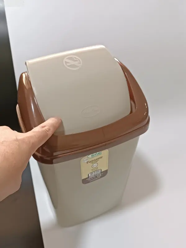 Fantastik Sallanır Kapak Plastik Banyo Mutfak Çöp Kovası Kutusu / 5 Litre