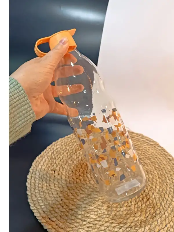 Herevin 1 Lt Boğumlu Desenli Cam Su Şişesi