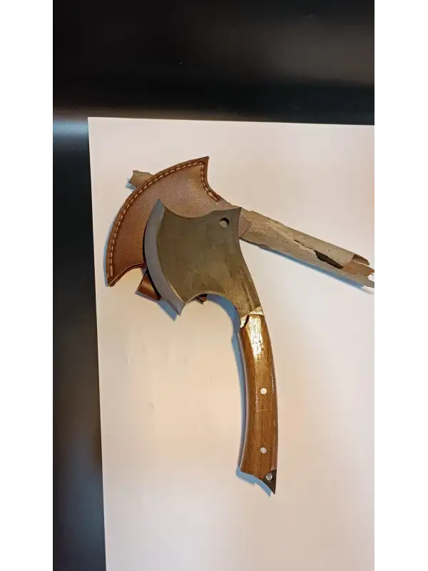 Kamp Baltası Makasa Çeliği