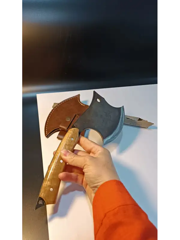 Kamp Baltası Makasa Çeliği