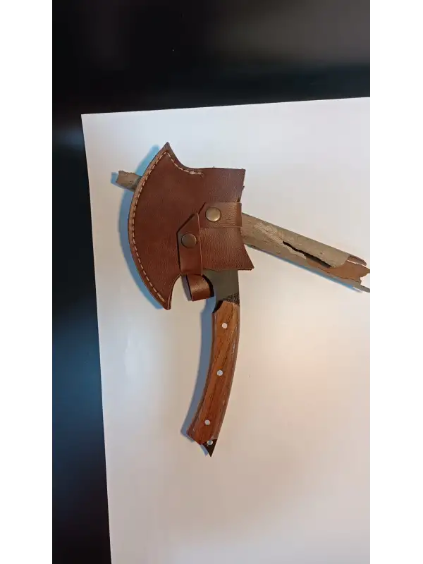 Kamp Baltası Makasa Çeliği