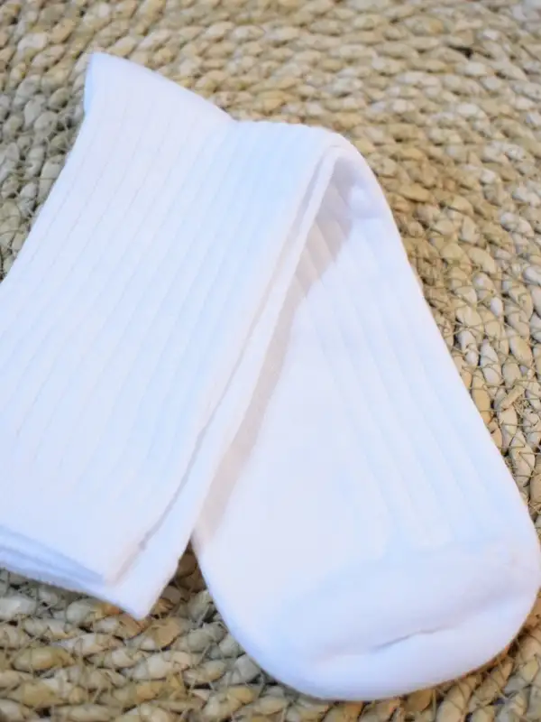 Beyaz Sade Kadın Çorabı