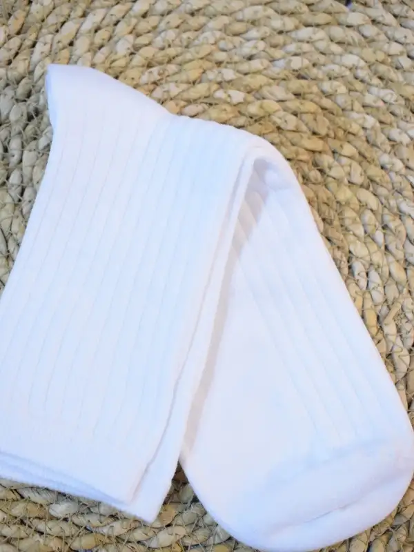 Beyaz Sade Kadın Çorabı