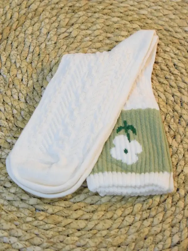 Çiçek Desenli Kadın Çorabı