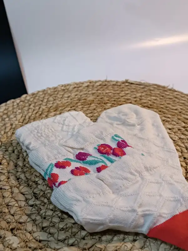 Lale Desenli Kadın Çorabı