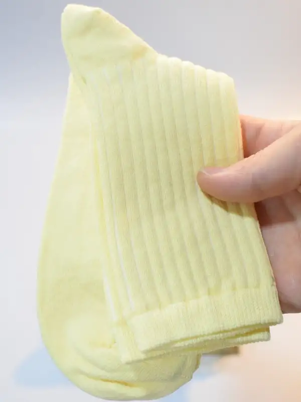 Sarı Sade Kadın Çorabı