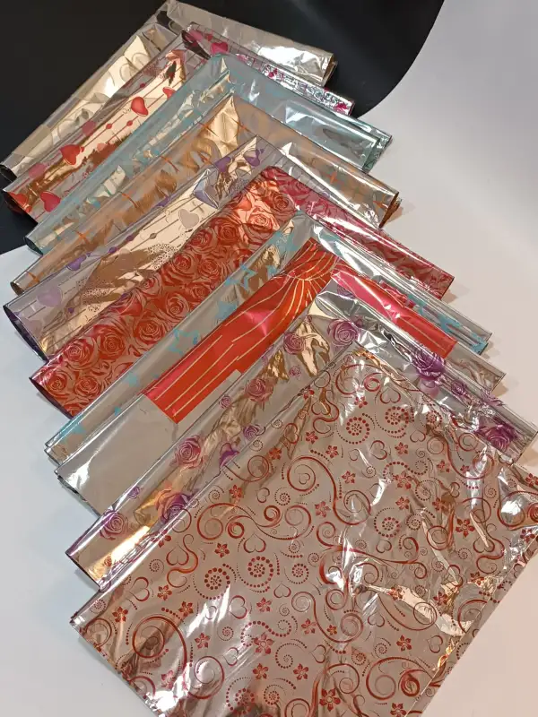 Metalize Hediye Paketi Bantlı Yapışkanlı 40x60 cm 25 Adet