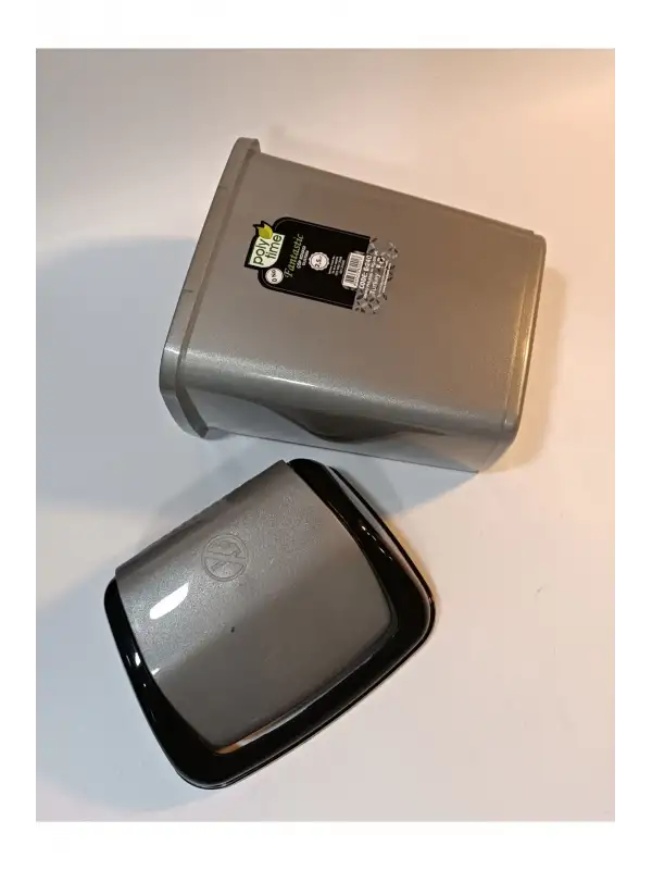 Sallanır Kapak Plastik Banyo Mutfak Çöp Kovası Kutusu / 2,5 Litre