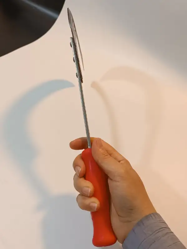 Sürmene Çayır Orağı El Yapımı Keskin Çim Biçme Orak Kırmızı