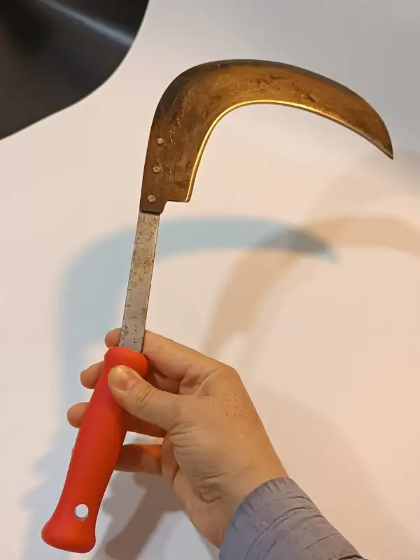 Sürmene Çayır Orağı El Yapımı Keskin Çim Biçme Orak Kırmızı