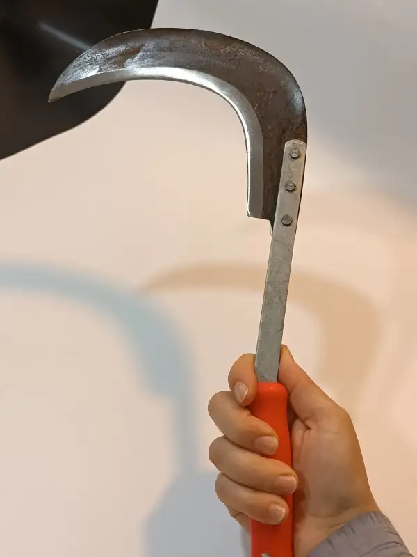 Sürmene Çayır Orağı El Yapımı Keskin Çim Biçme Orak Kırmızı