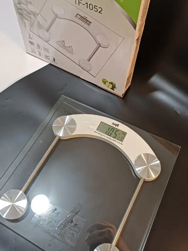 Techfit TF-1052 Dijital Cam Baskül Kare LCD Ekran