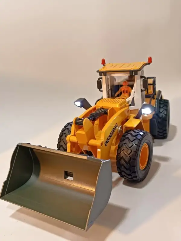 Uzaktan Kumandalı Kepçe İş Makinesi Premium Model Metal Hareketli Buharlı Oyuncak