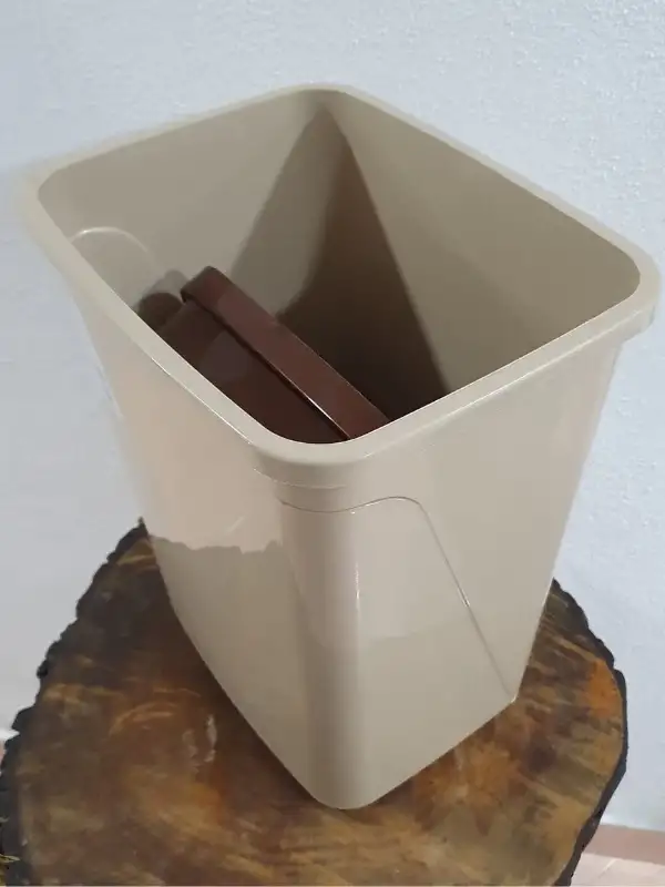 Violet Kelebek Çöp Kovası 10 Litre Kahverengi