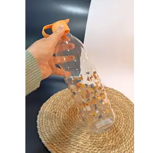 Herevin 1 Lt Boğumlu Desenli Cam Su Şişesi