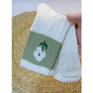 Çiçek Desenli Kadın Çorabı