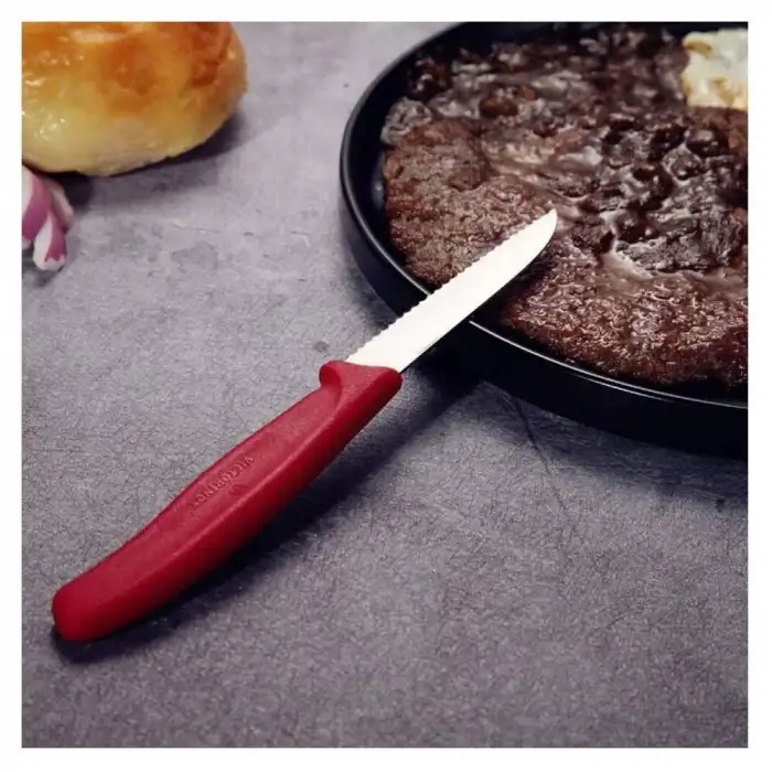 Victorinox 6.7431 8cm Kırmızı Tırtıklı Soyma Bıçağı
