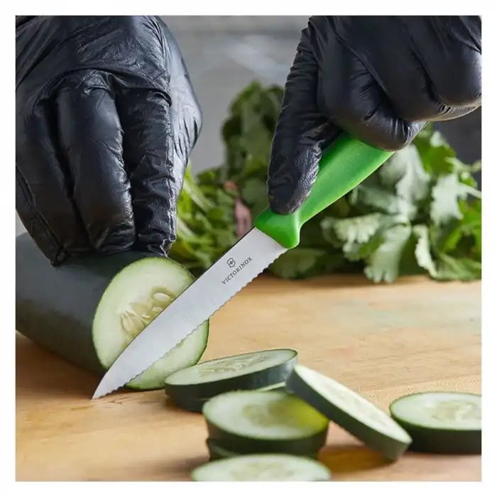 Victorinox 6.7736.L4 10cm Yeşil Tırtıklı Soyma Bıçağı
