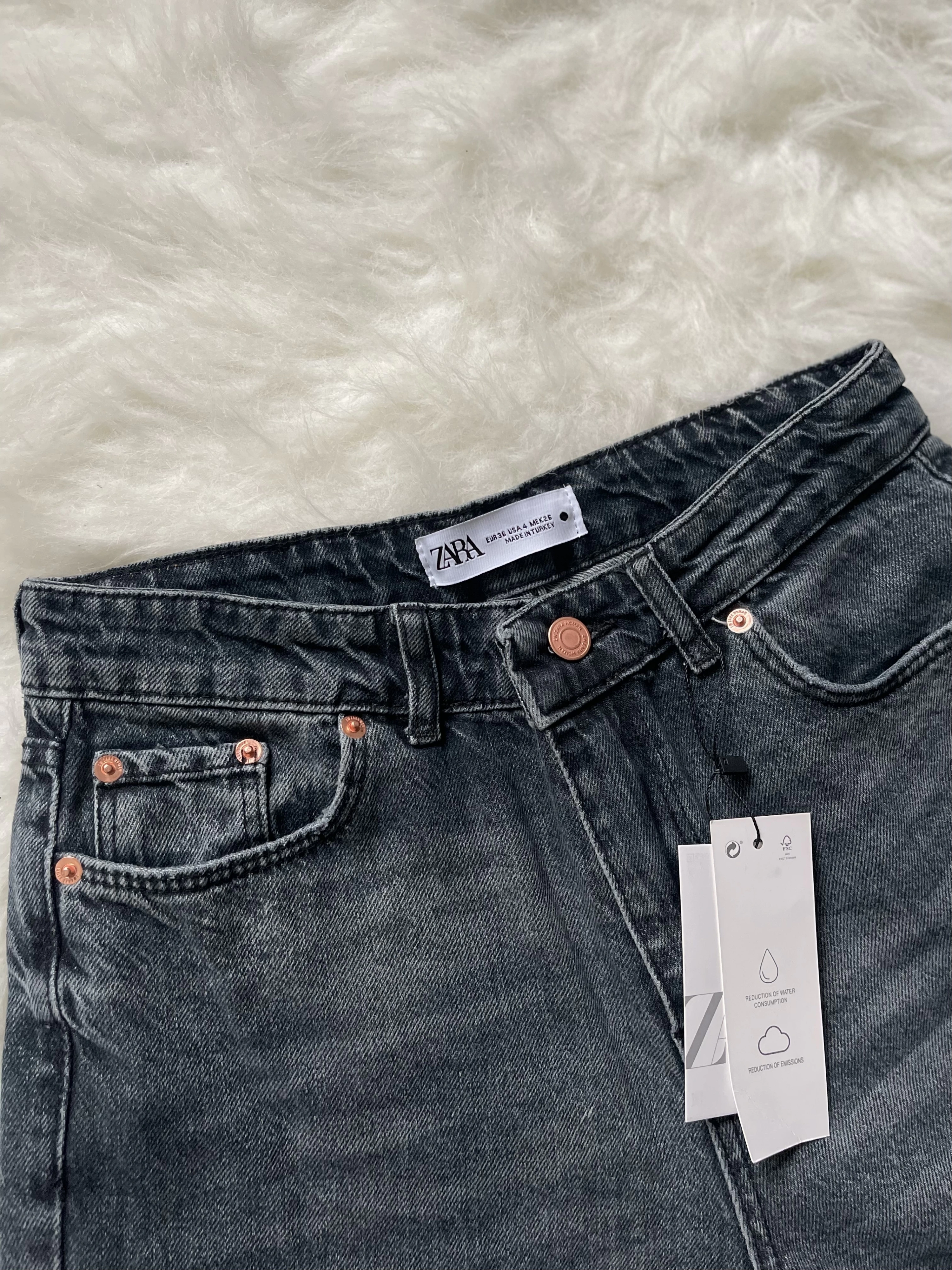 ZR Straight Leg Jeans