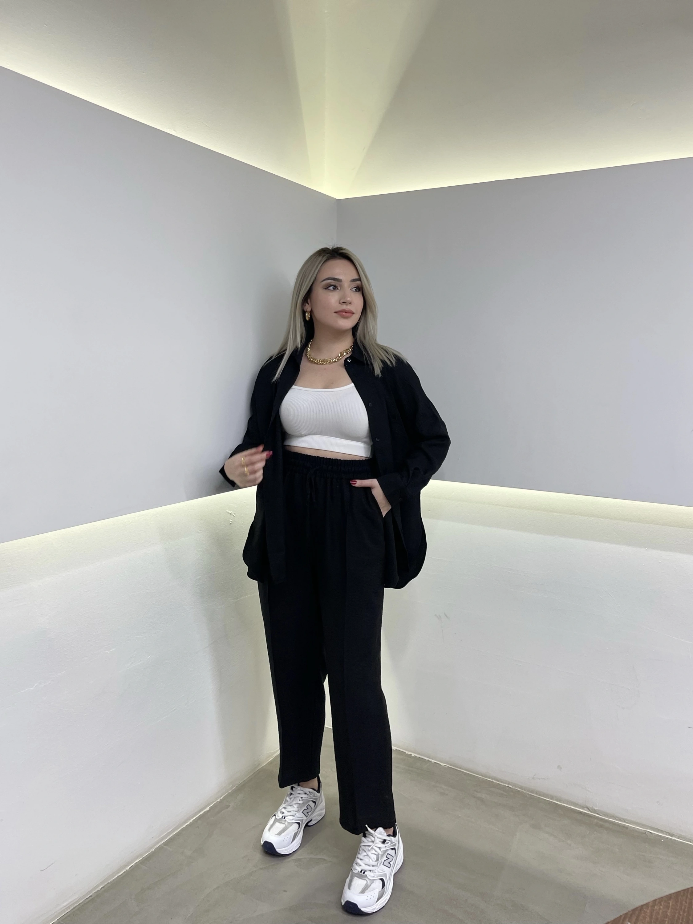 Siyah Keten Takım