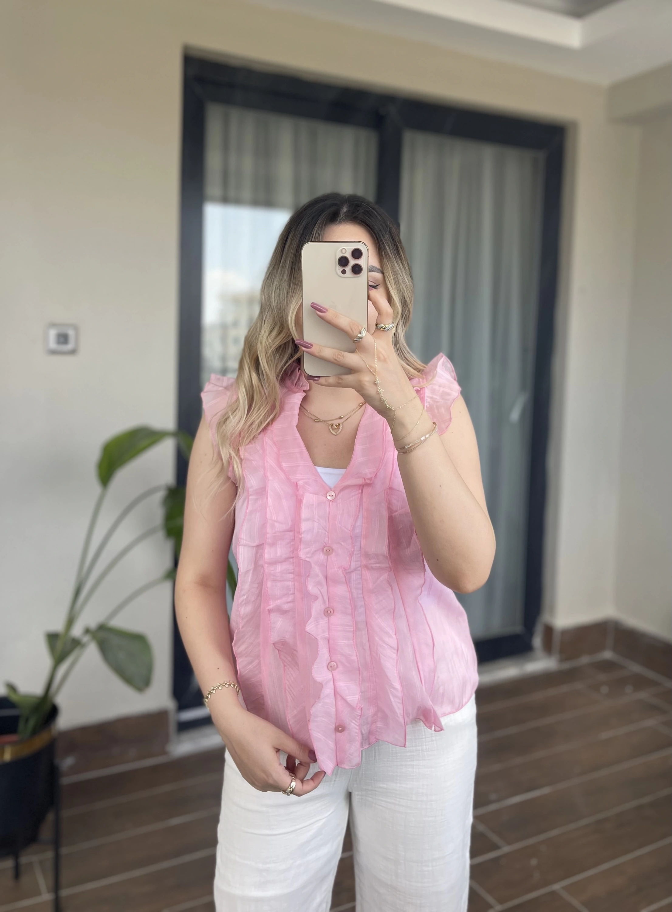 Pembe Kolsuz Fırfırlı Gömlek