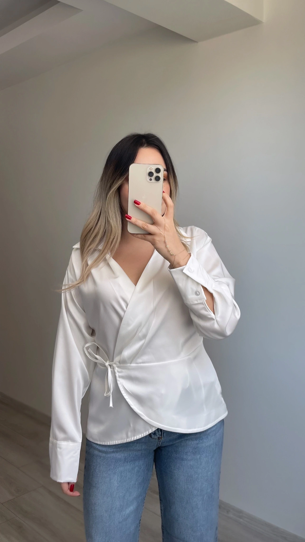 Saten Beyaz Bluz