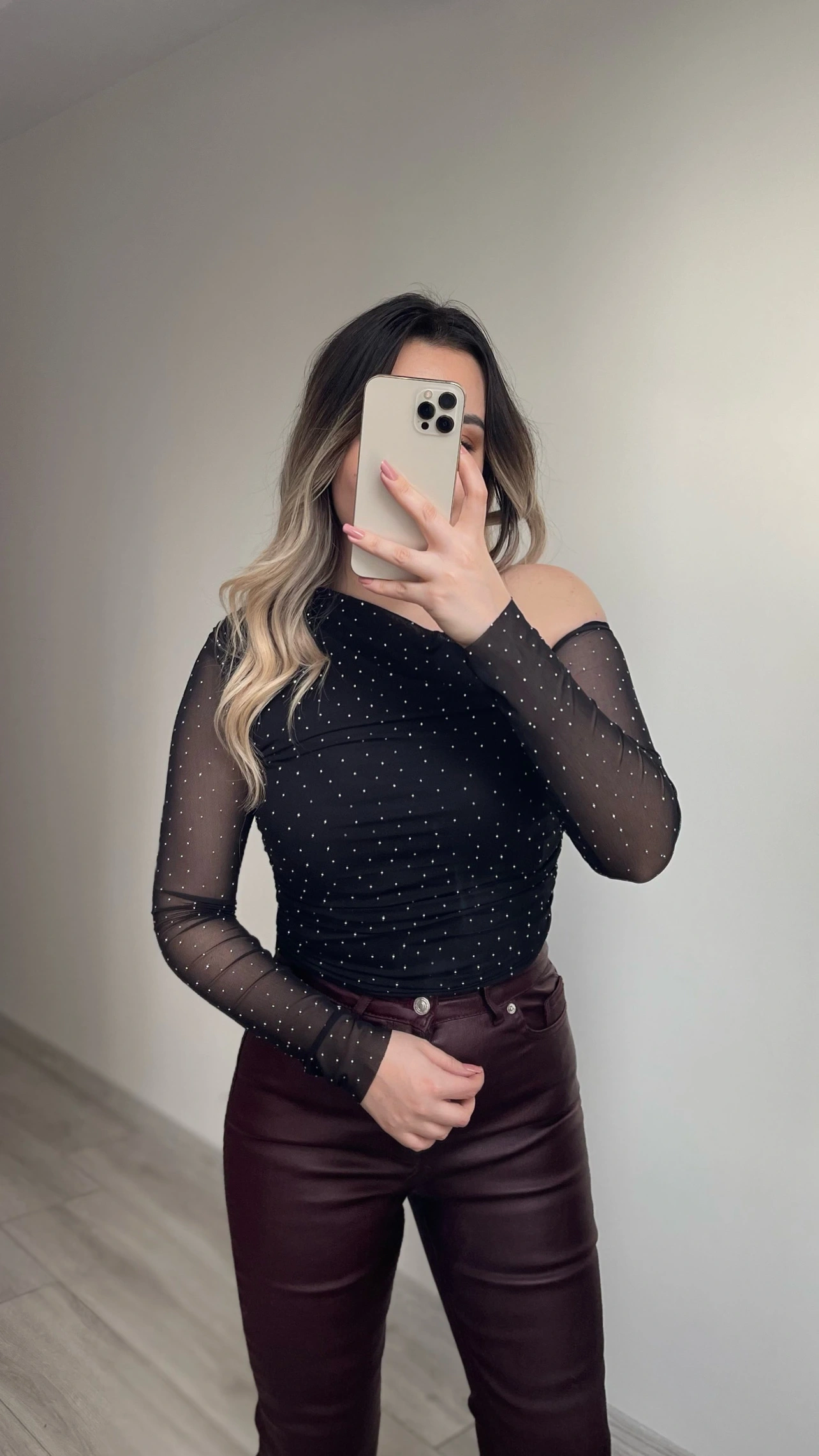 Işıltılı Siyah Bluz