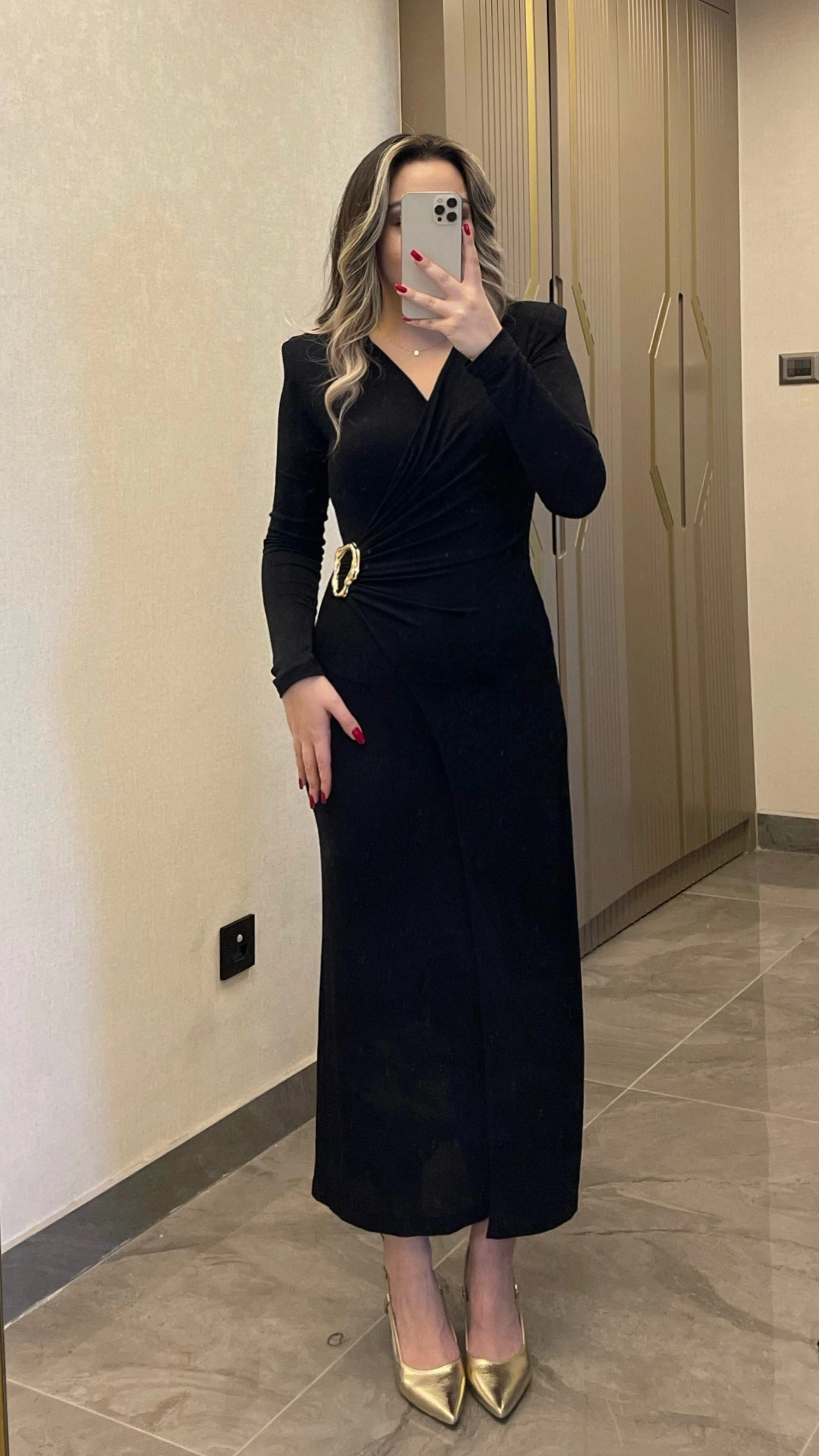 Işıltılı Gold Toka Detaylı Kruvaze Elbise Siyah