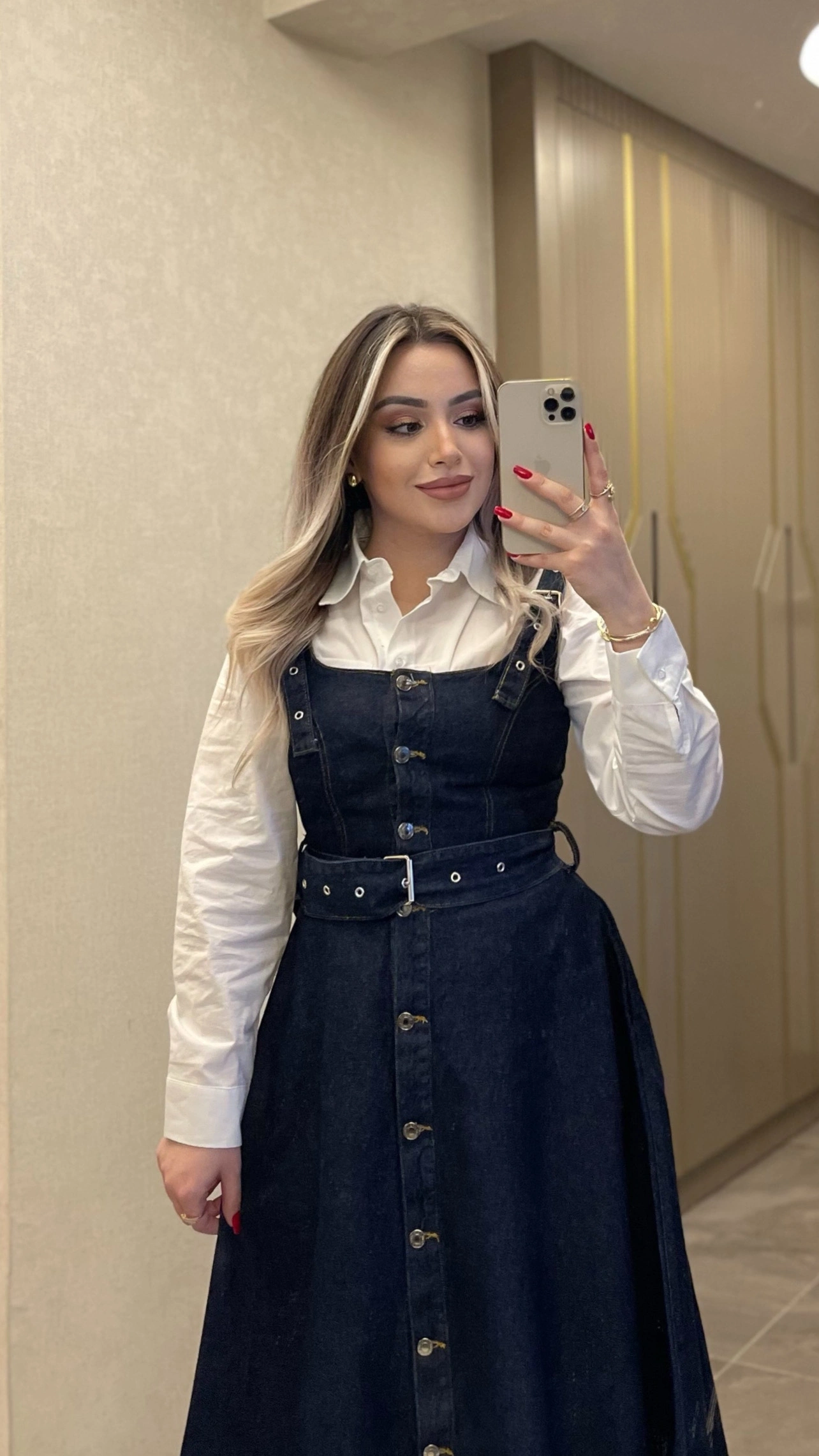 Etek Ucu Asimetrik Denim Elbise