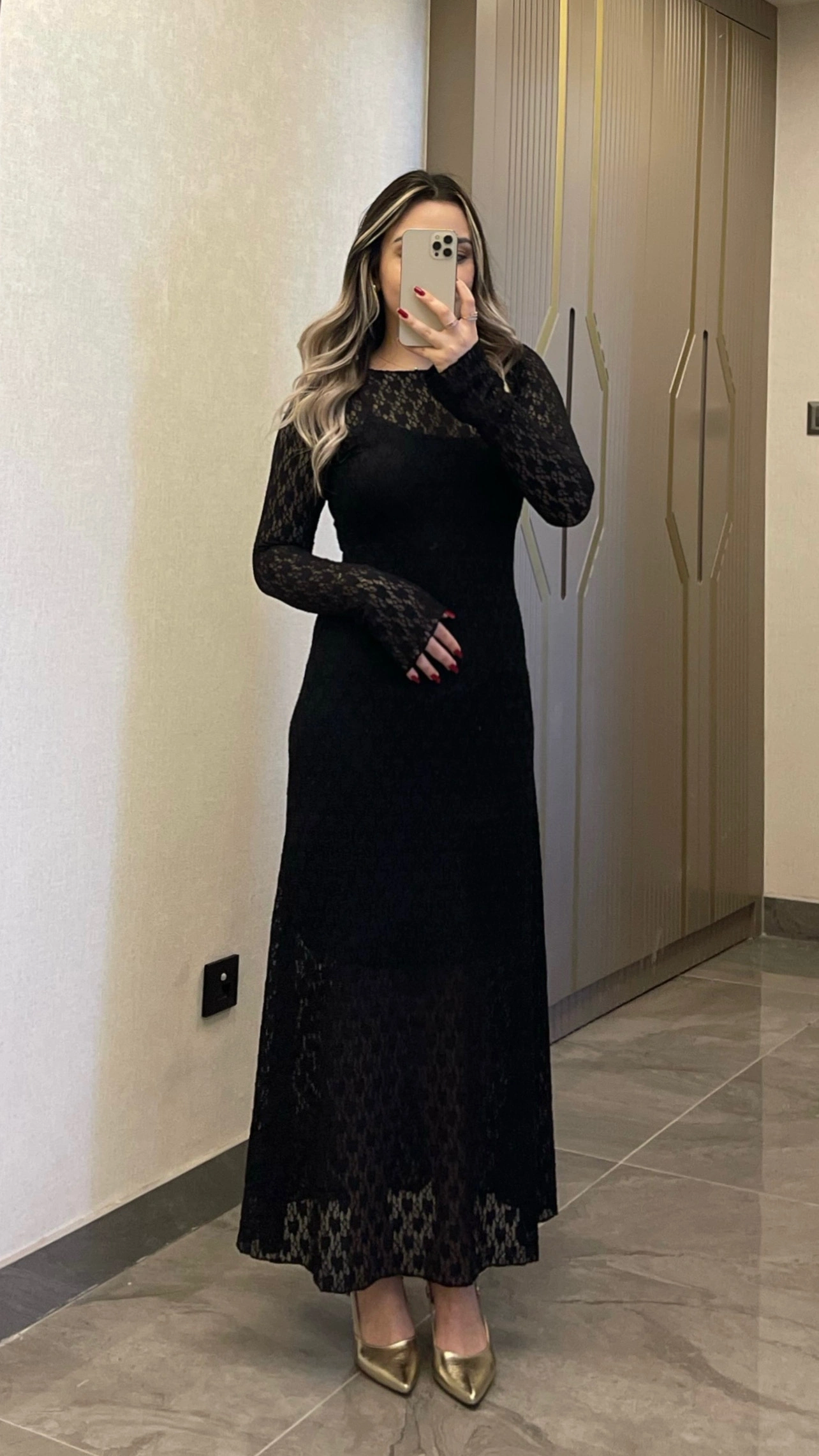 Dantelli Astarlı Siyah Maxi Boy Elbise