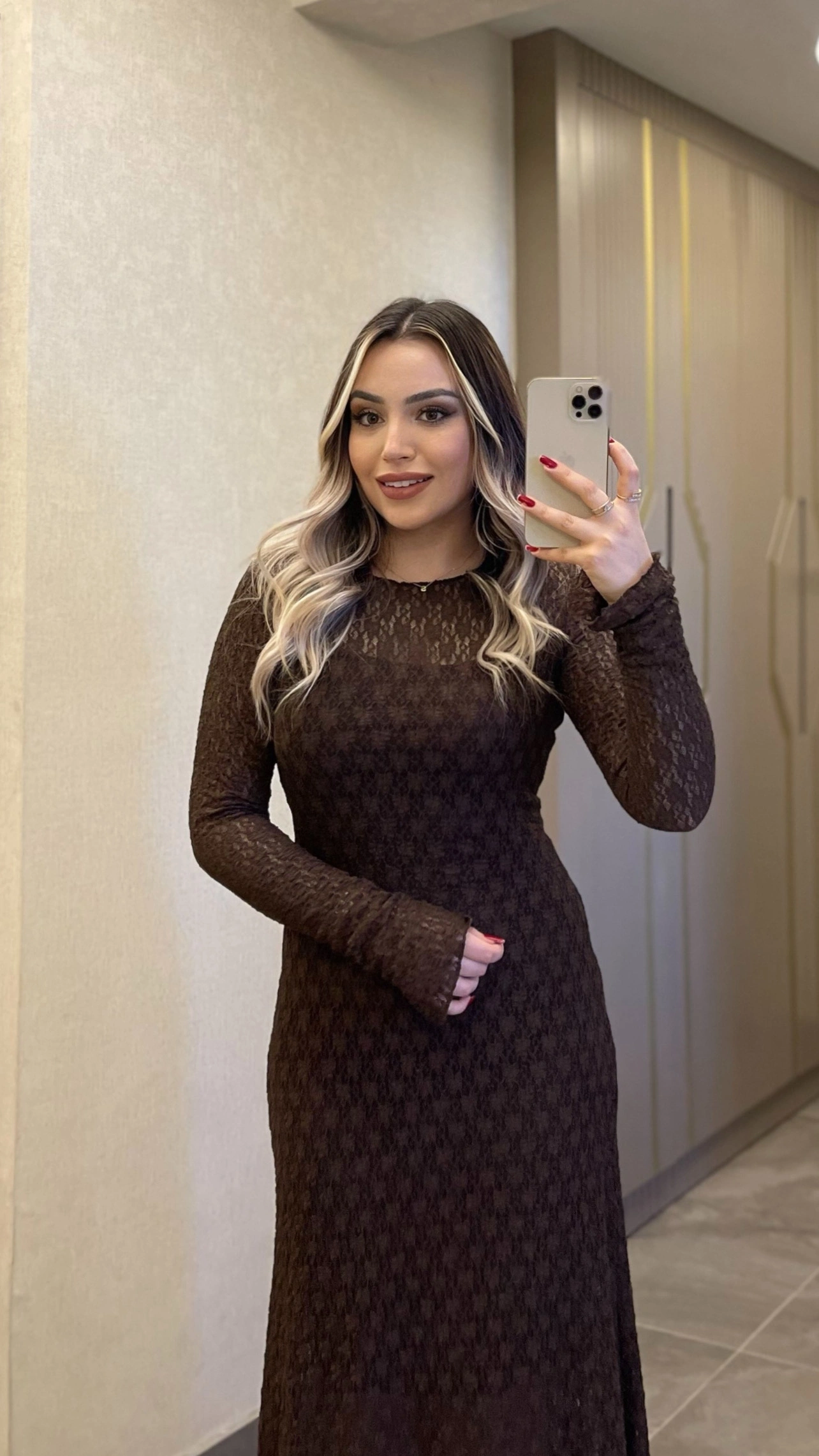 Dantelli Astarlı Acı Kahve Maxi Boy Elbise