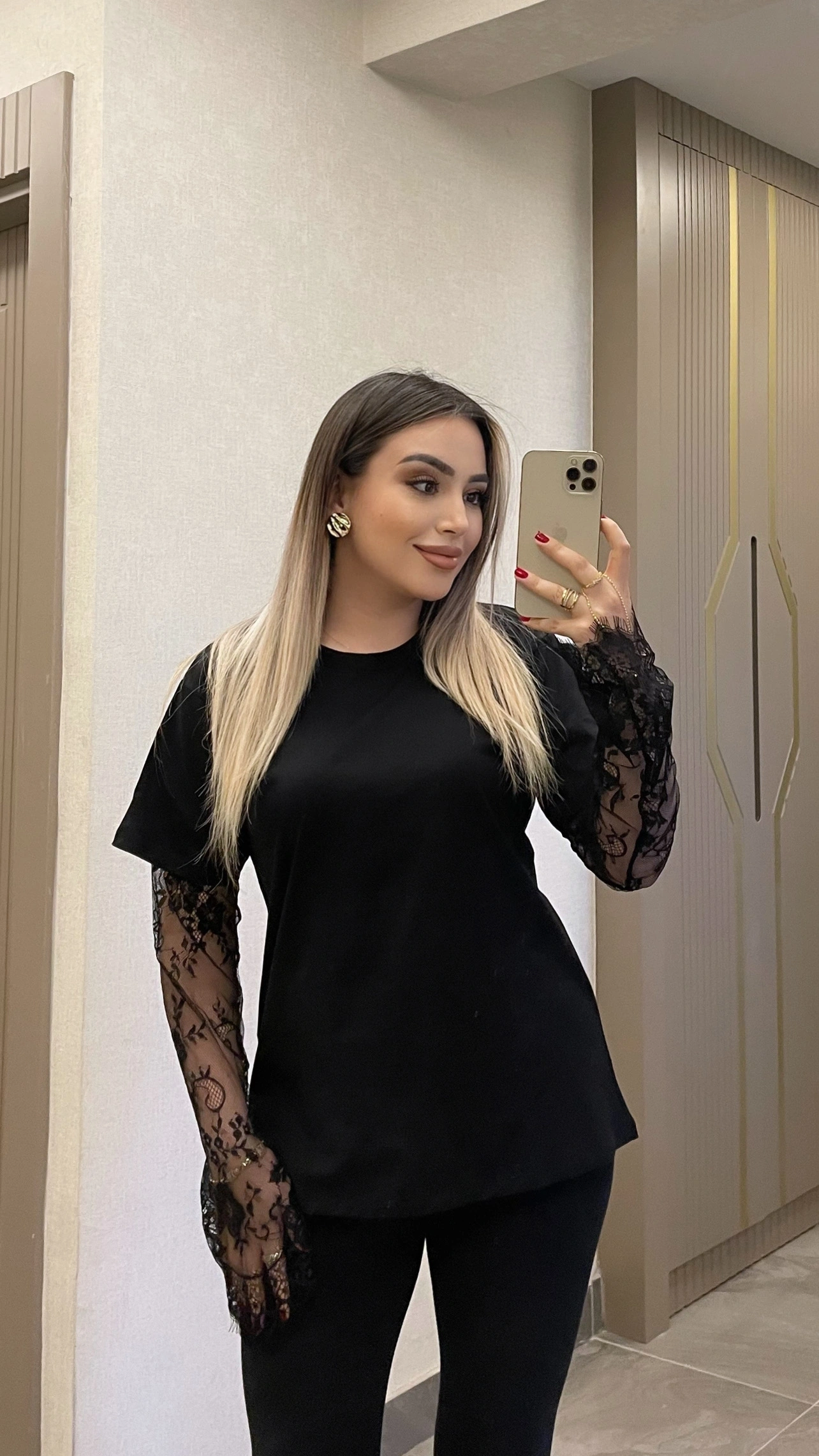 Kolu Dantelli Siyah Tshirt
