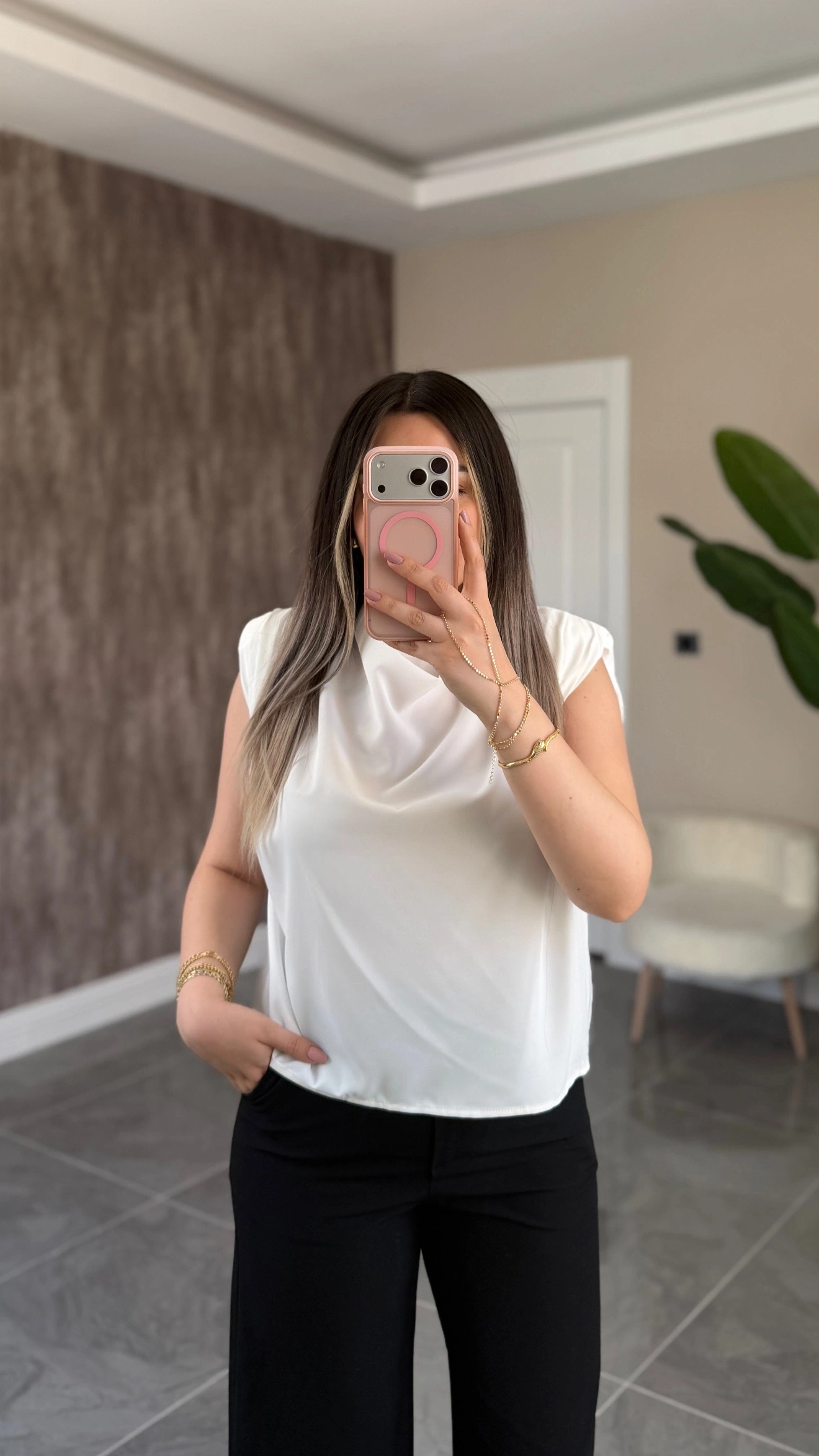 Beyaz Degaje Yaka Bluz