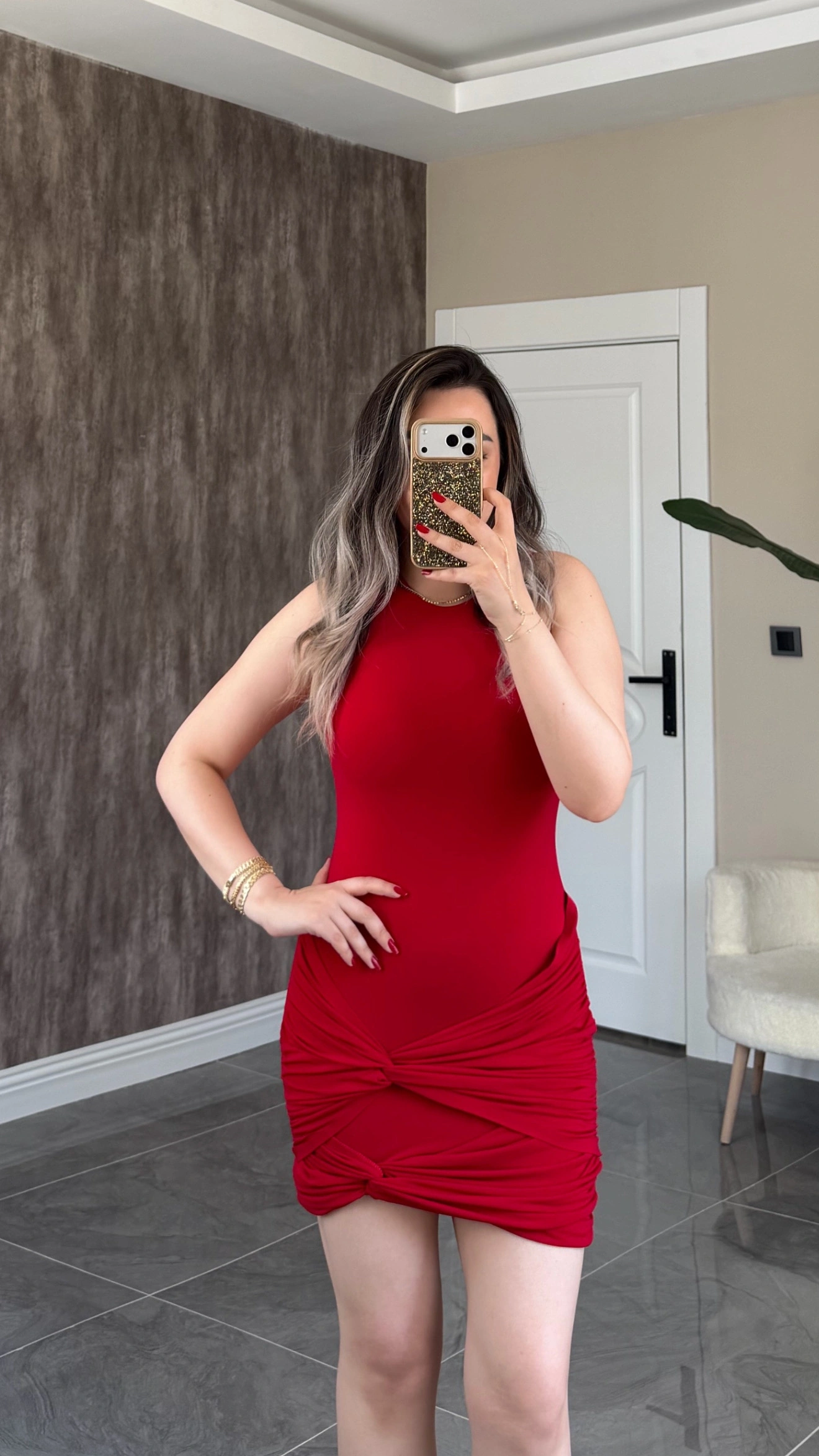 Halter Yaka Düğümlü Kırmızı Elbise