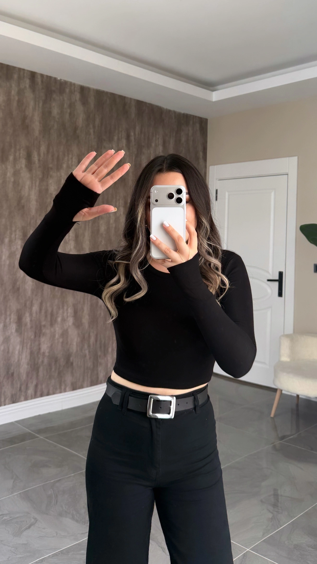 Siyah Oysh Parmak Geçmeli Crop Body