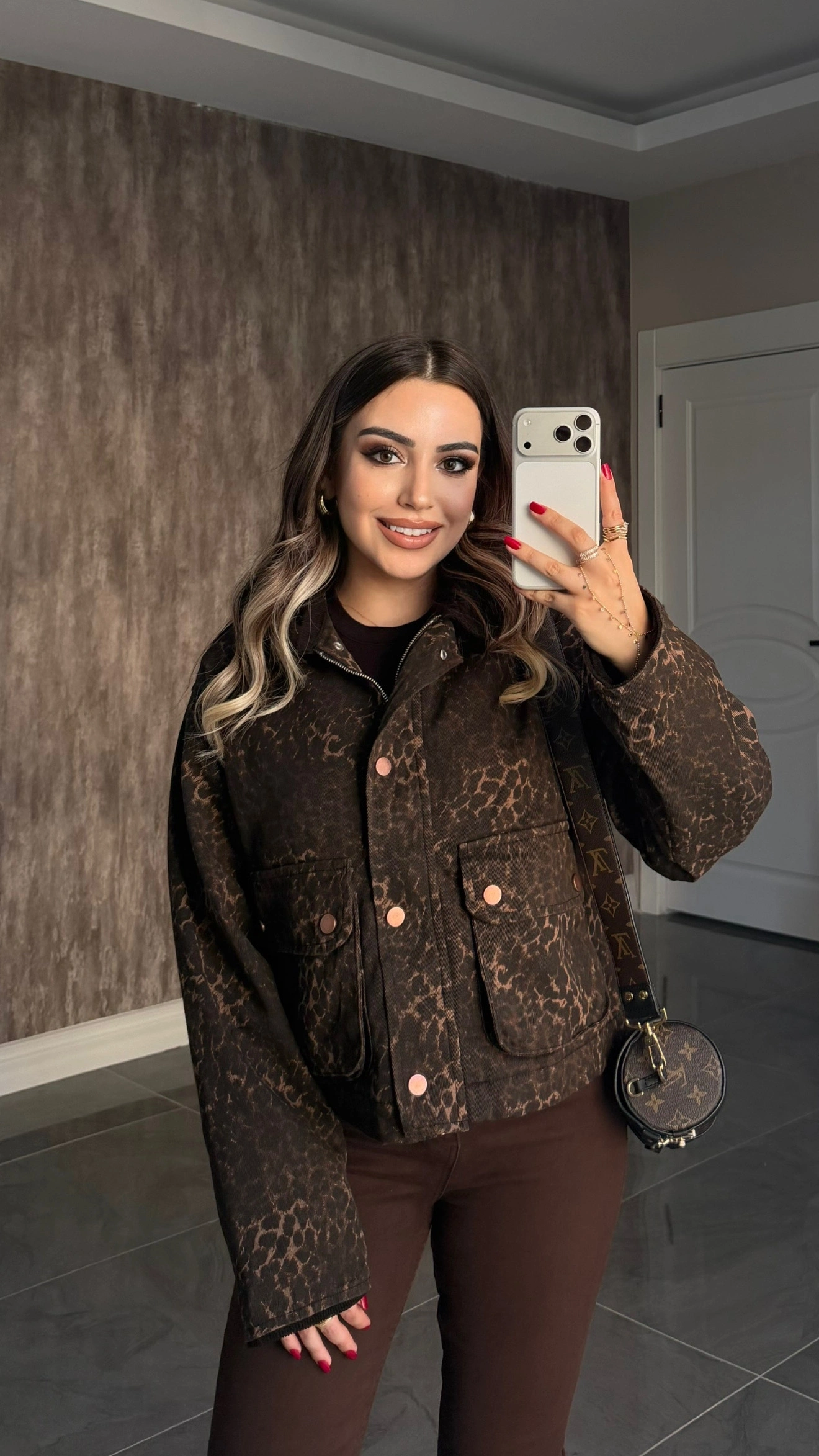 Kadife Yaka Leopar Desen Bomber Ceket
