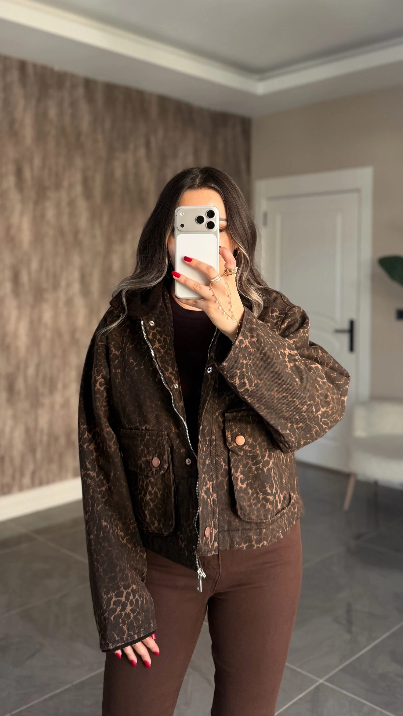 Kadife Yaka Leopar Desen Bomber Ceket