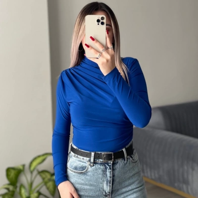 Saks Mavisi Büzgülü Bluz