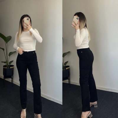 ZR Siyah Likralı Mom Fit Jean