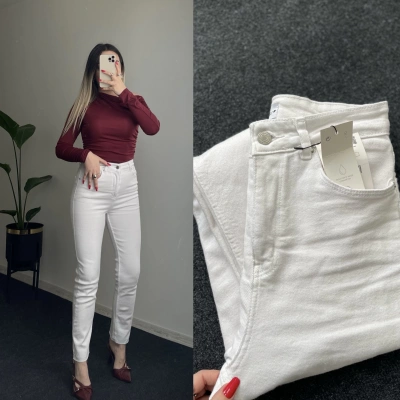 ZR Beyaz Likralı Momfit Jean