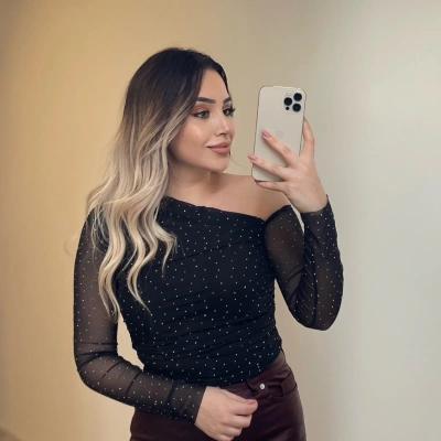 Işıltılı Siyah Bluz