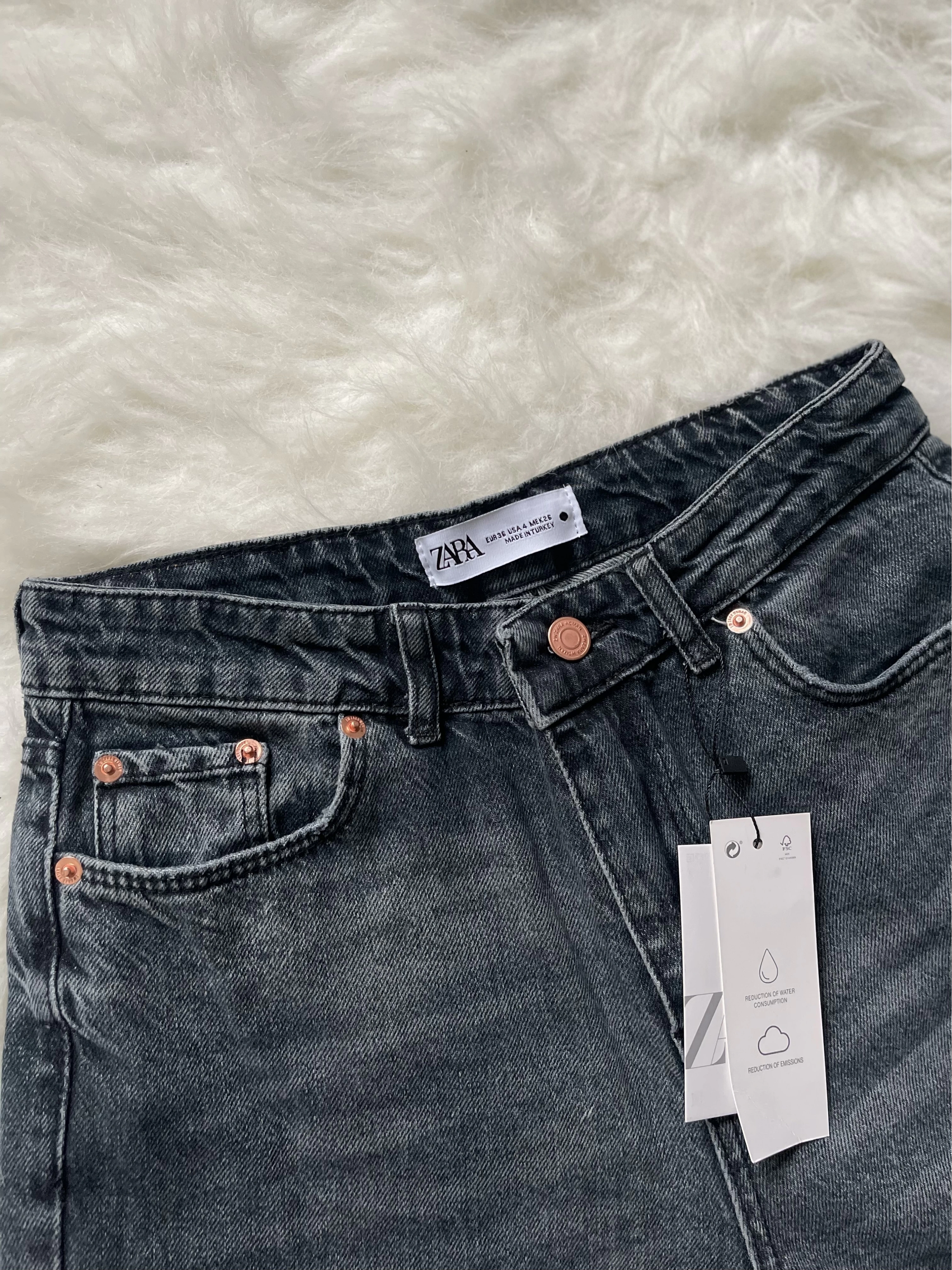 ZR Straight Leg Jeans