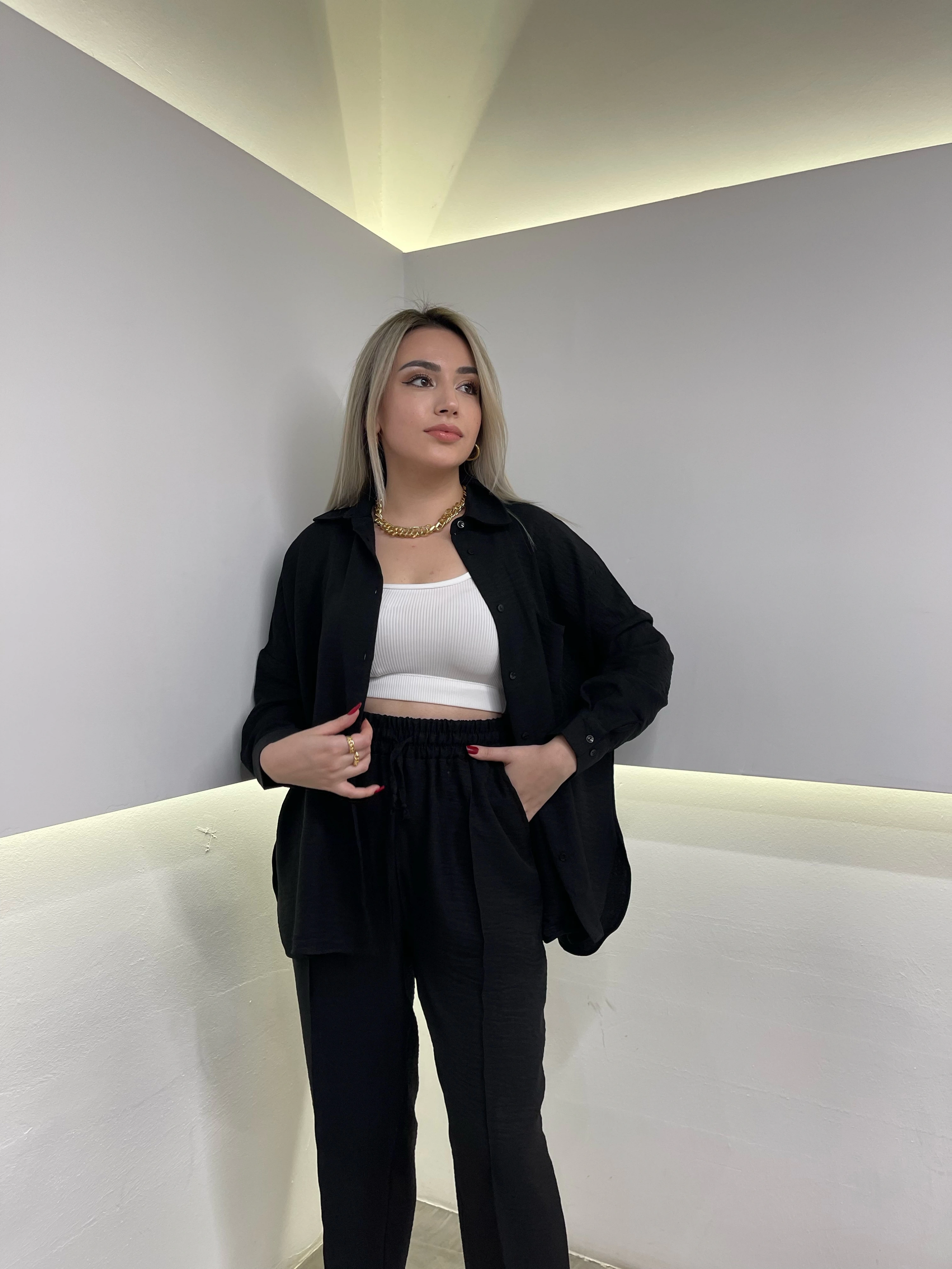 Siyah Keten Takım