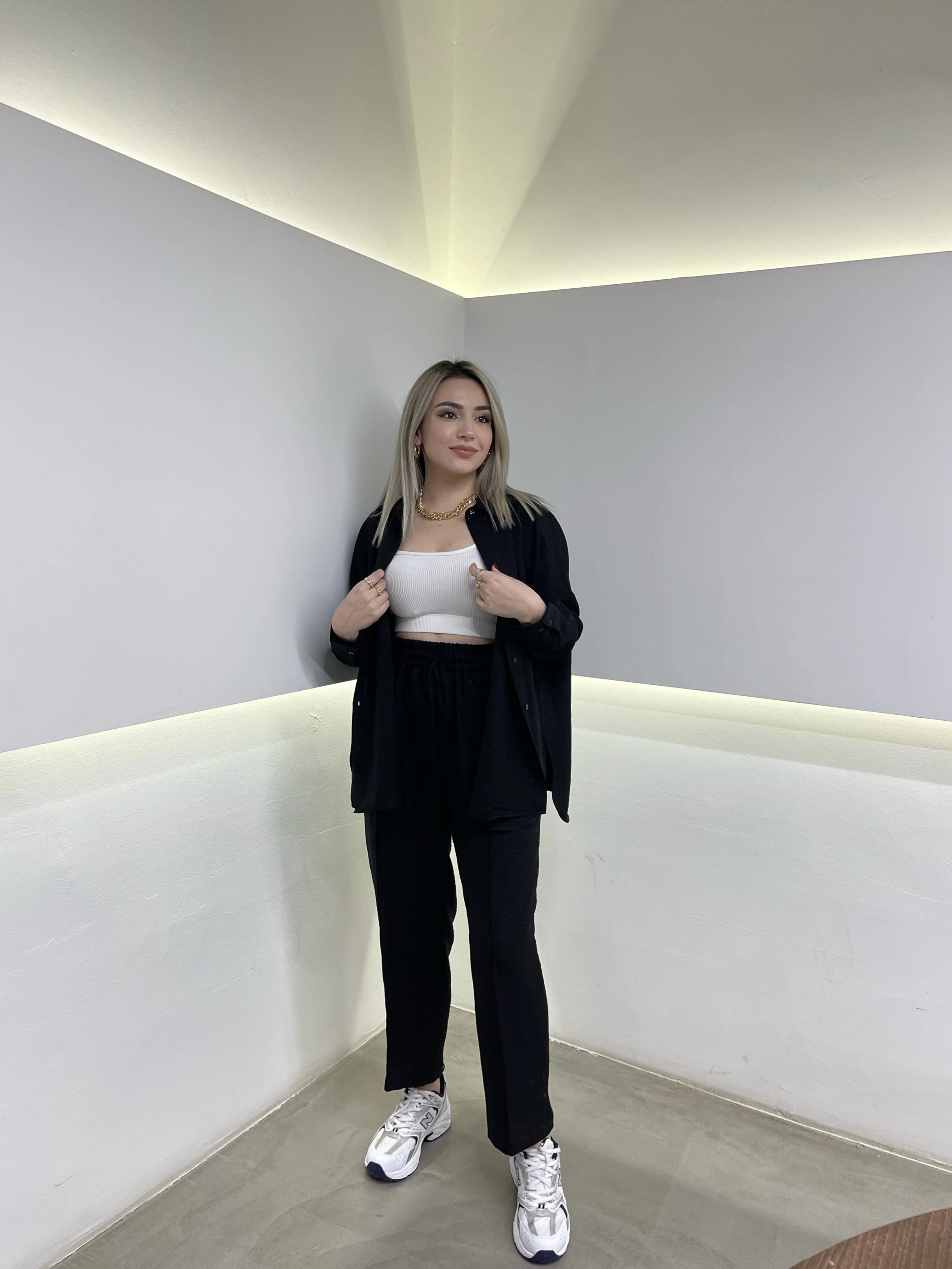 Siyah Keten Takım