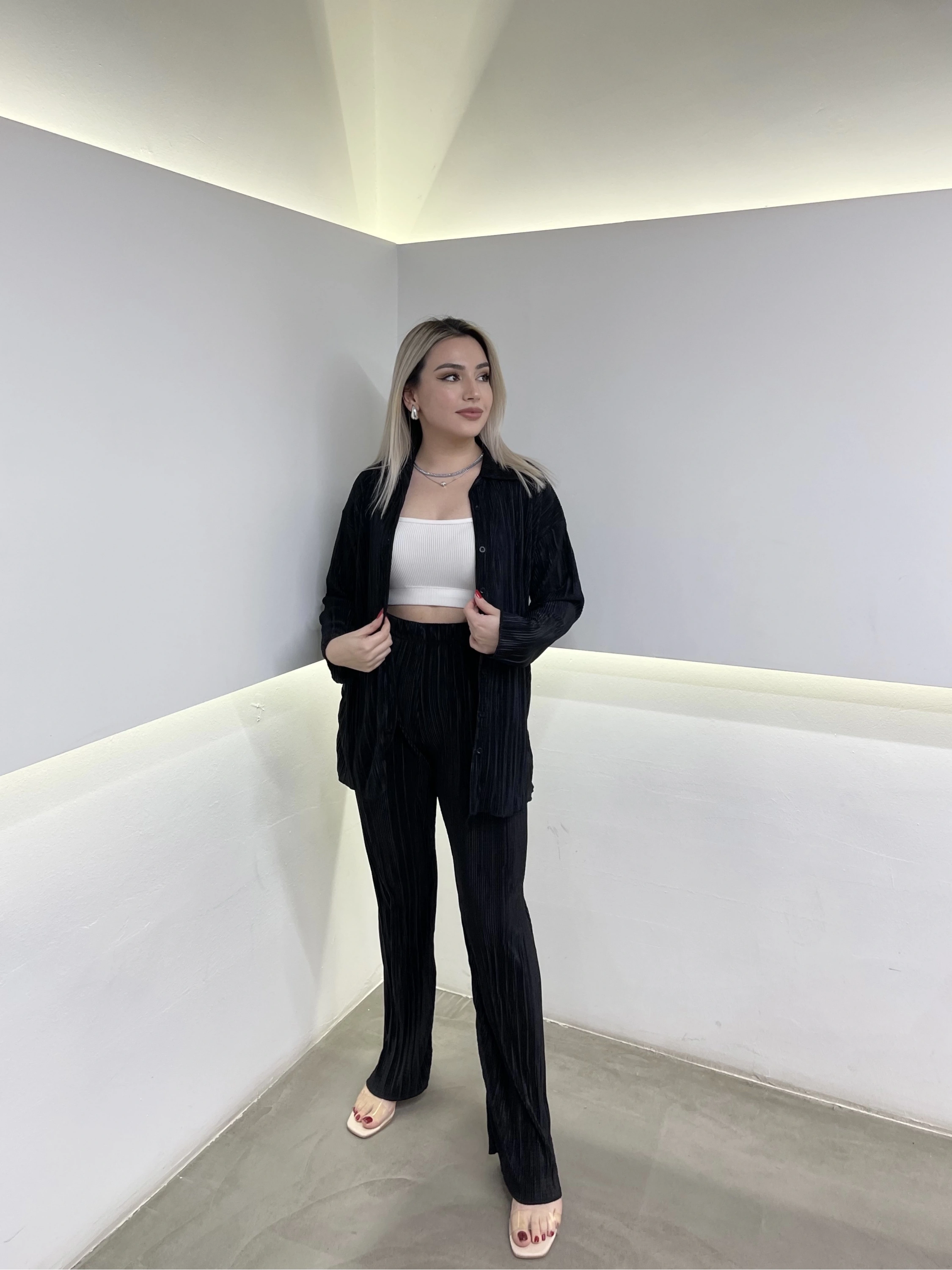 Siyah Piliseli Takım