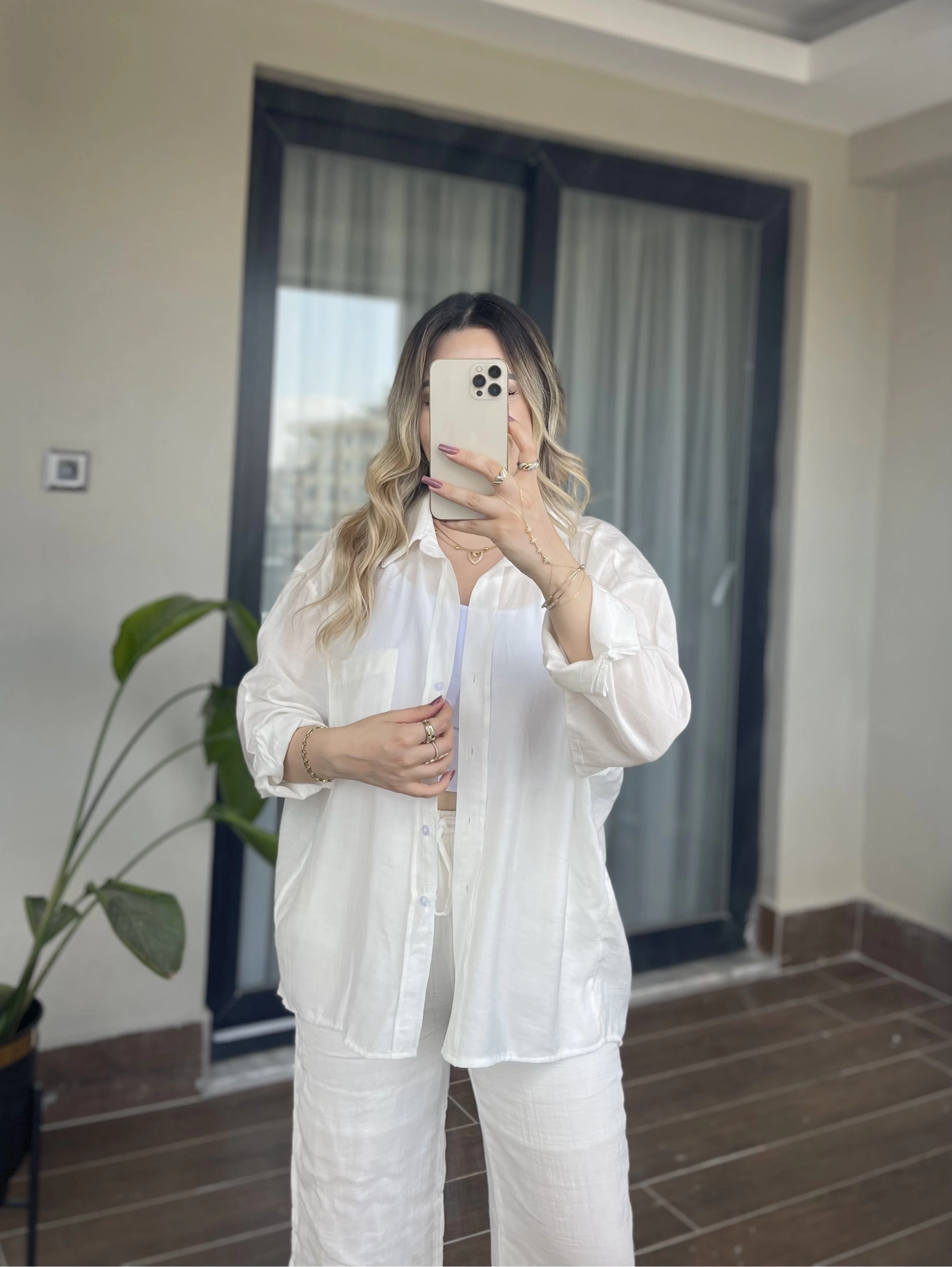 Beyaz Modal Gömlek